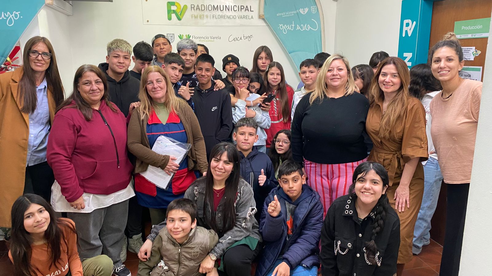 ¡La Escuela Secundaria Nº24 visitó Tribuna Varelense!

