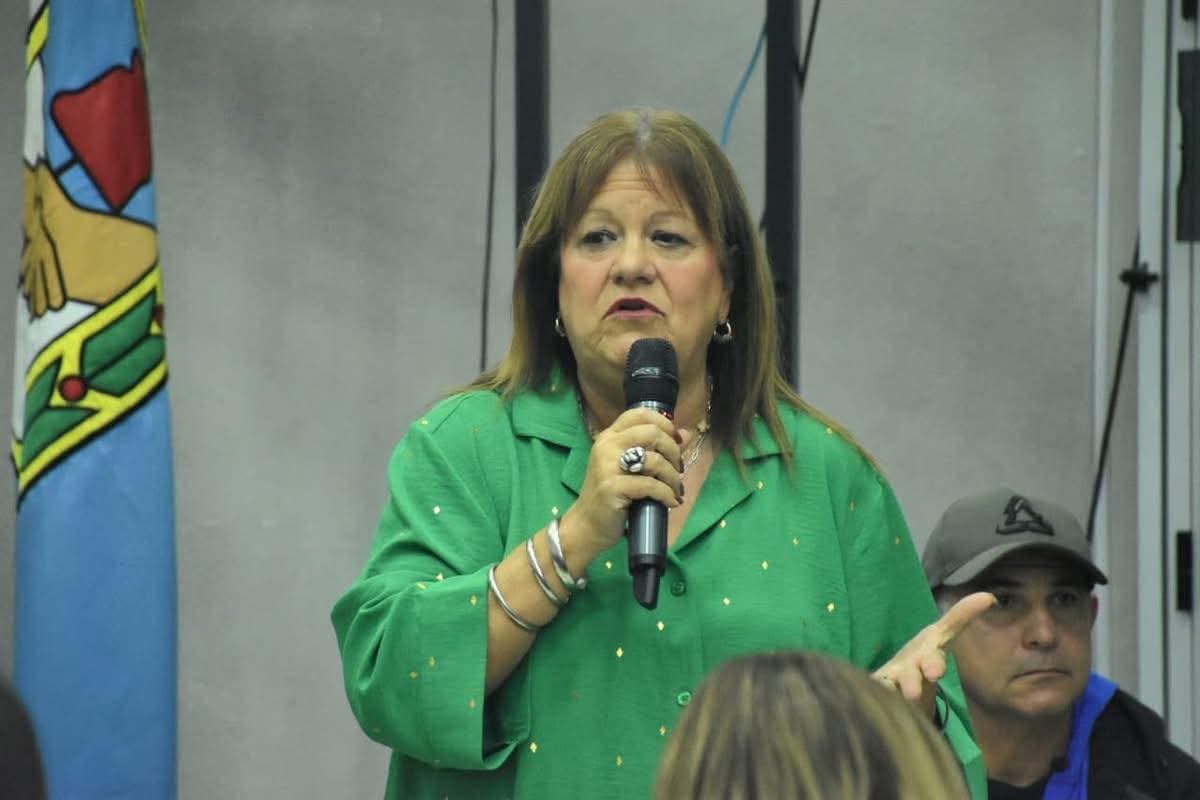 Varela garantiza la continuidad de las clases y advierte sobre la circulación de noticias falsas