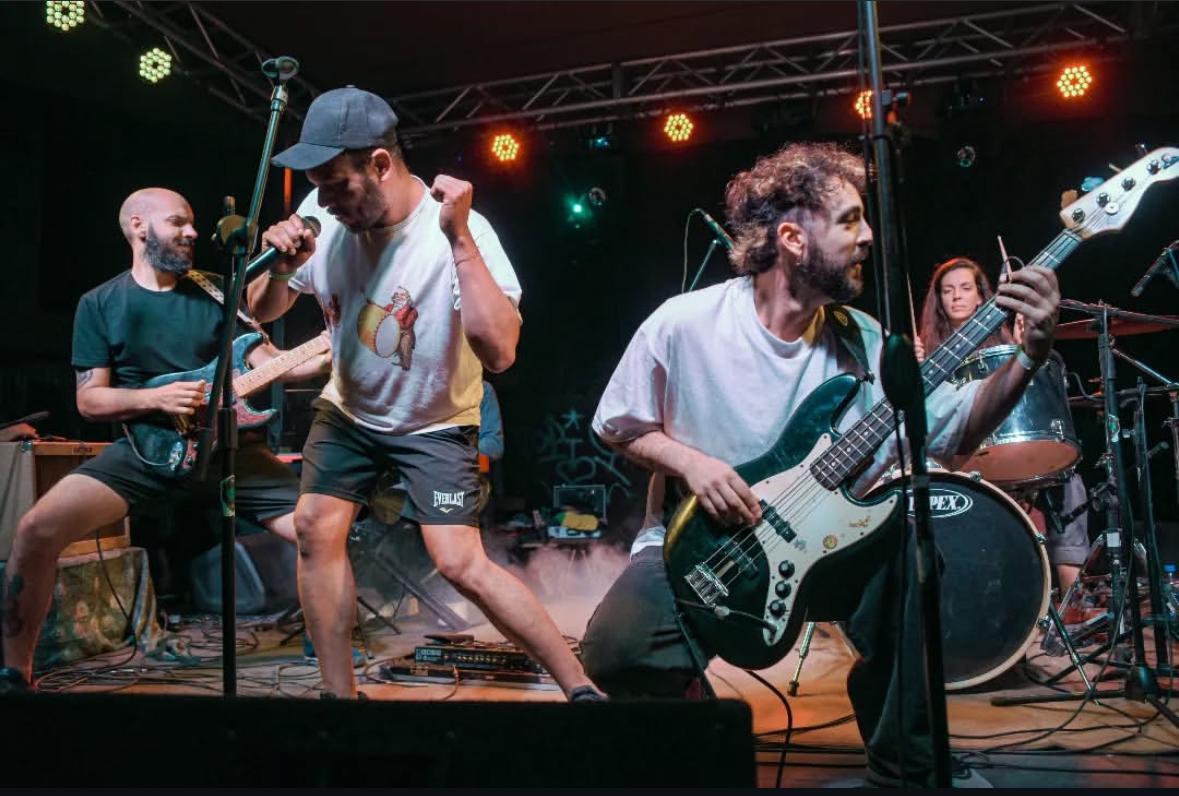 Funk del bueno, sin filtro ni freno: Camila, baterista de Mustafunk, en Toma la ruta del rock