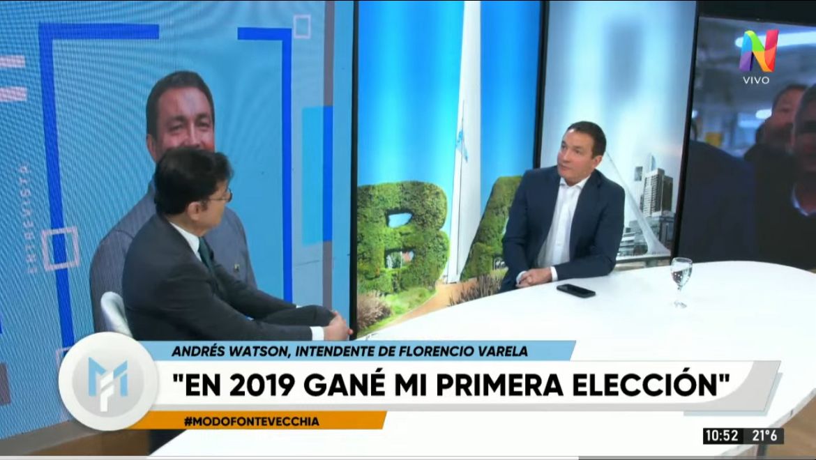 Andrés Watson en NET TV con el periodista Jorge Fontevecchia