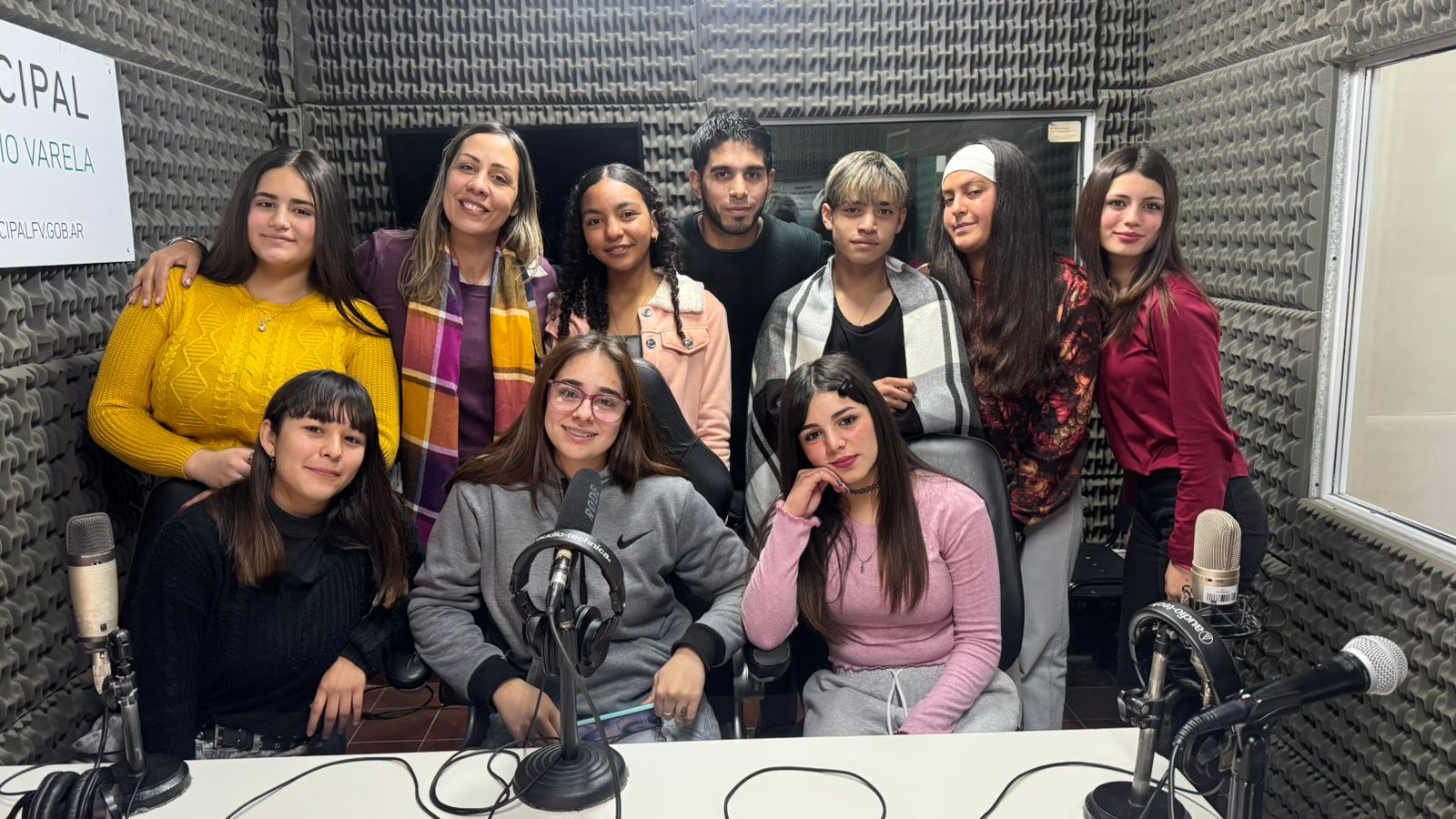 La radio en tu escuela: EES Nº64 - 5to 
