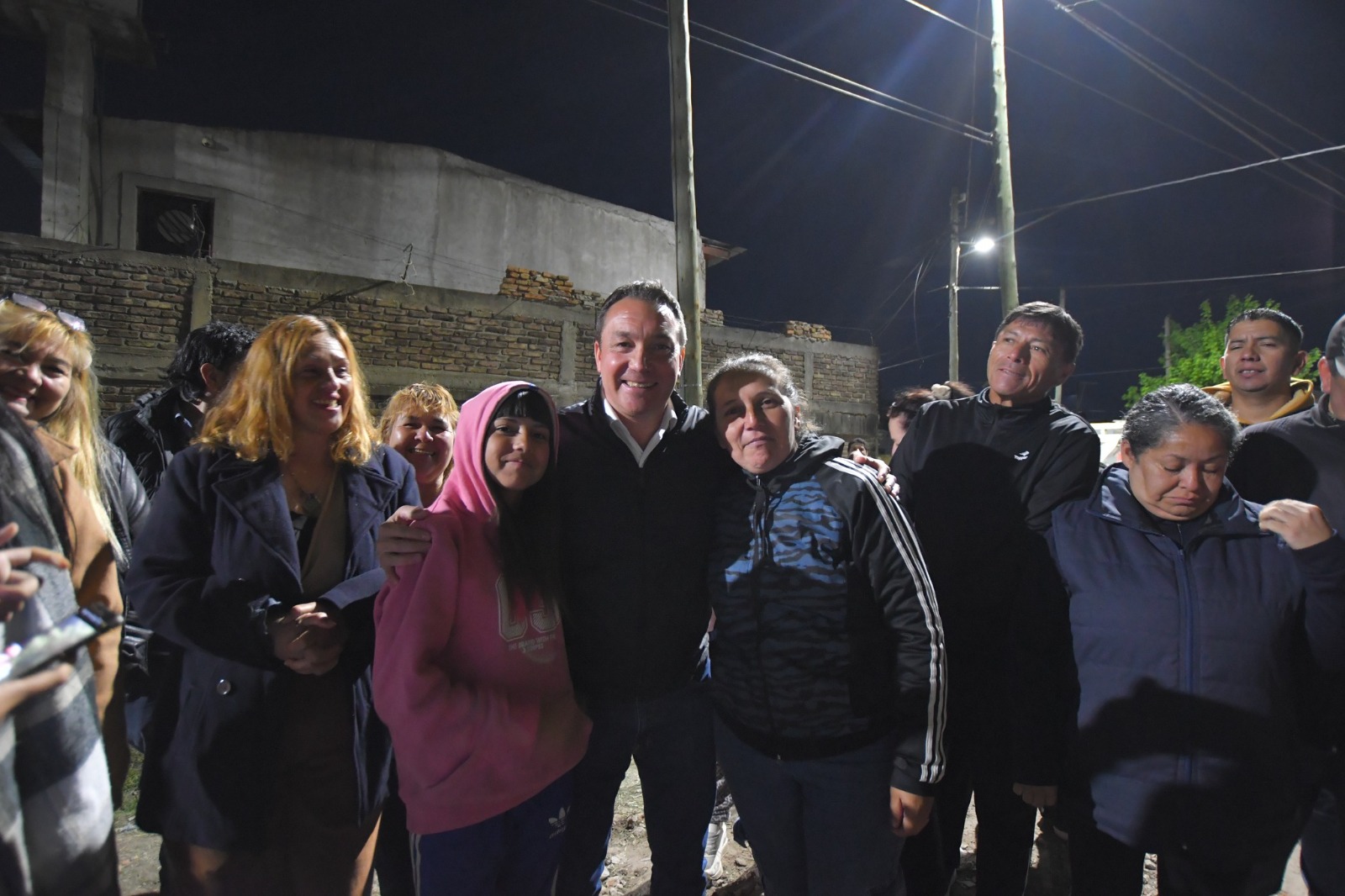 Mejoras en tu barrio | LAS MALVINAS FULL LED y PUESTA EN VALOR DE PLAZA EN SAN JORGE