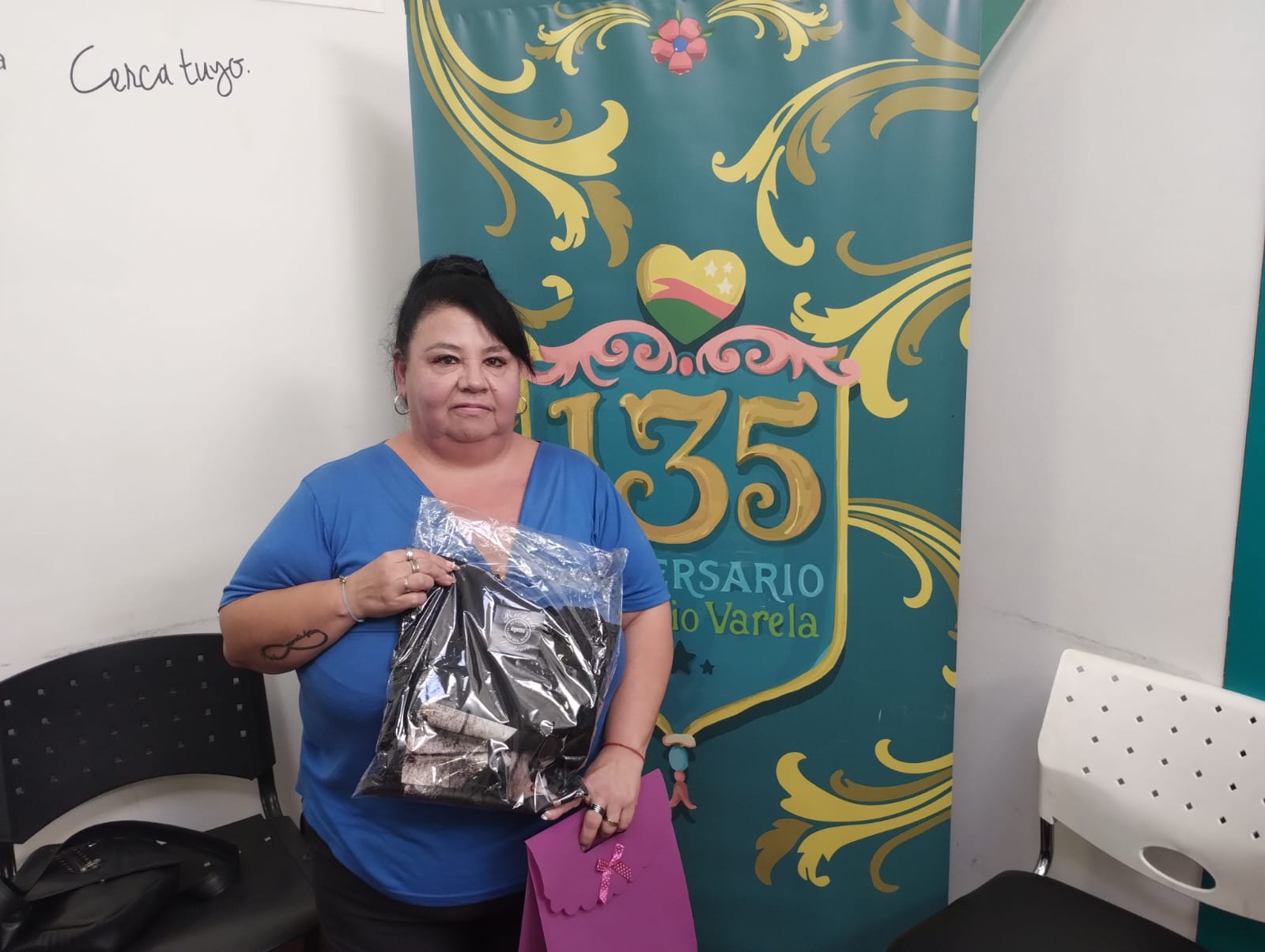 Alicia Antúnez: ganadora de la remera de Ricardo Montaner retiró el premio