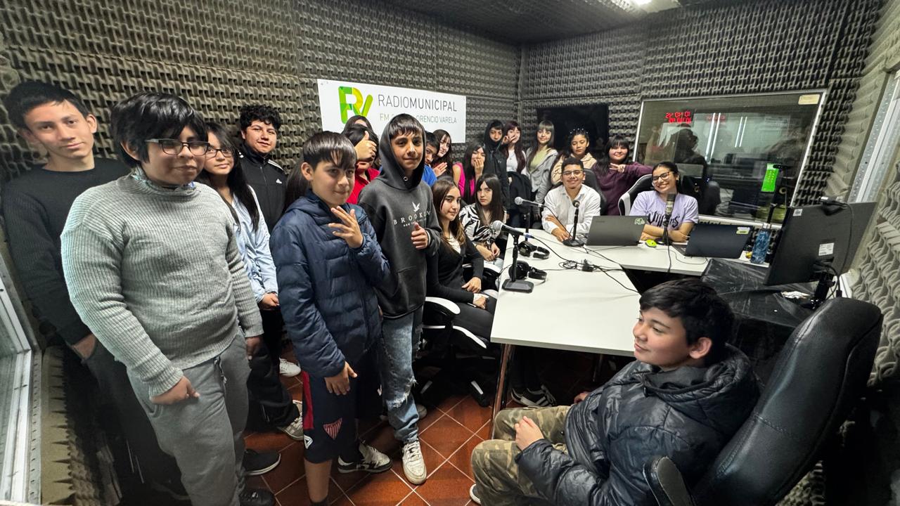 ¡La E.E.S. N°24 visitó el Magazine Cerca Tuyo!
