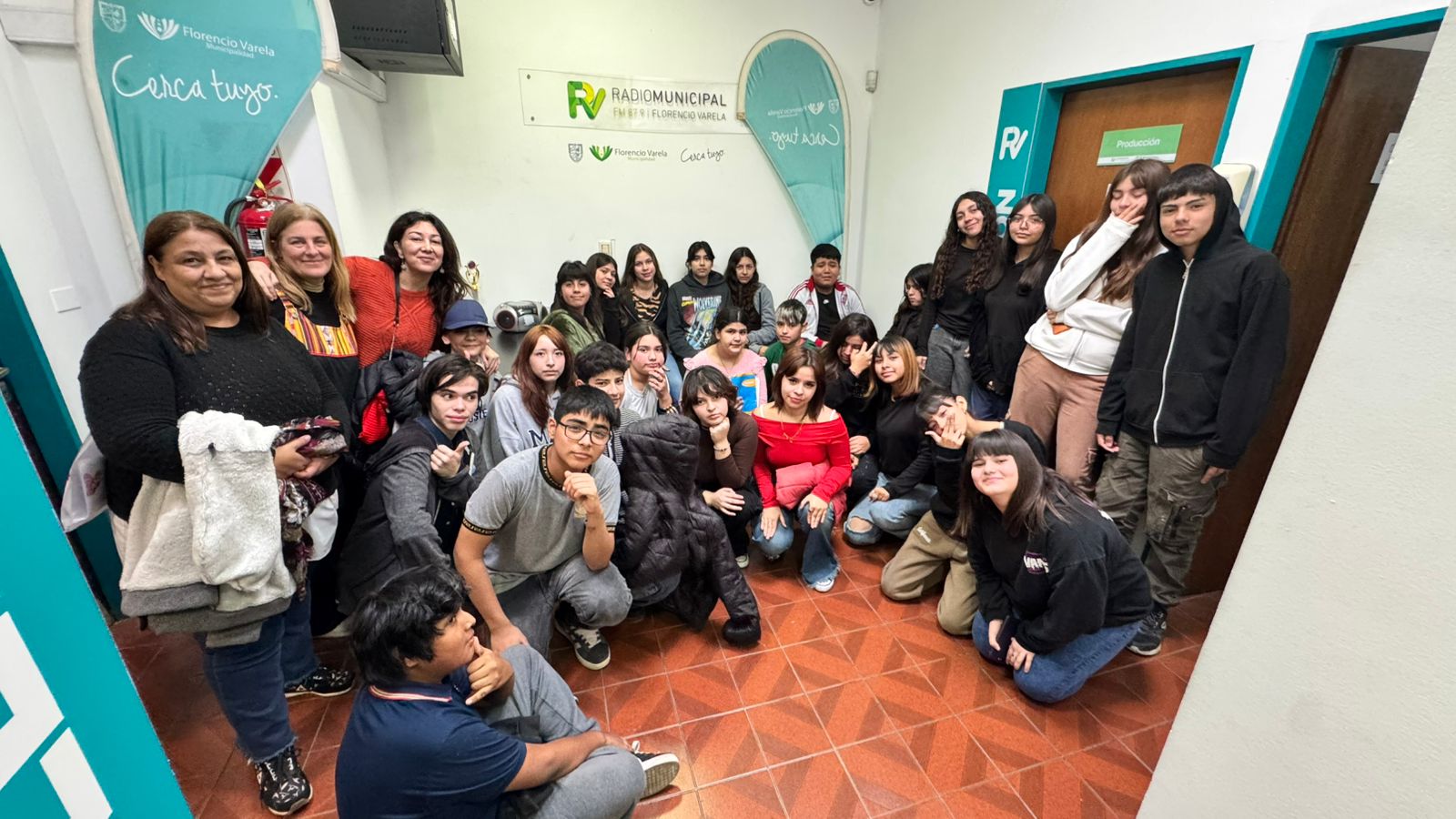 La Escuela Secundaria Nº24 visitó Tribuna Varelense

