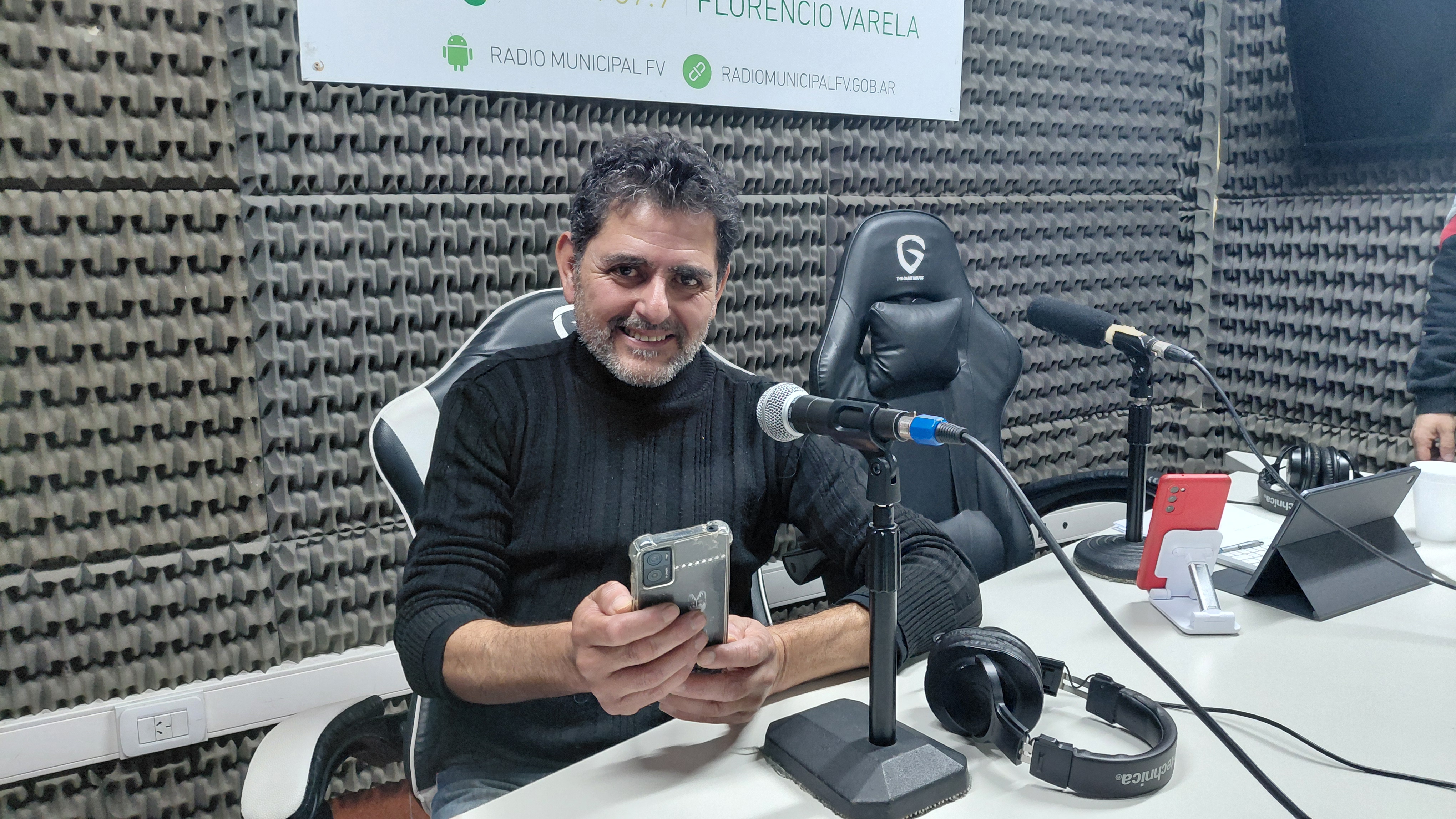 SEMANA DEL PERIODISTA | Claudio Navarro participó del ciclo especial en los estudios de la Radio Municipal