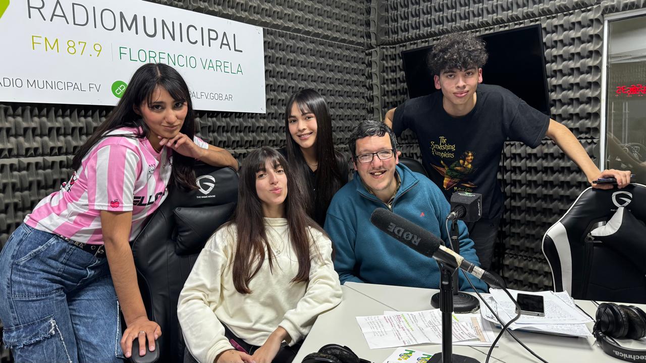 Prácticas de radio UNLP: Una vez más (programa Nº2 30/10/25)