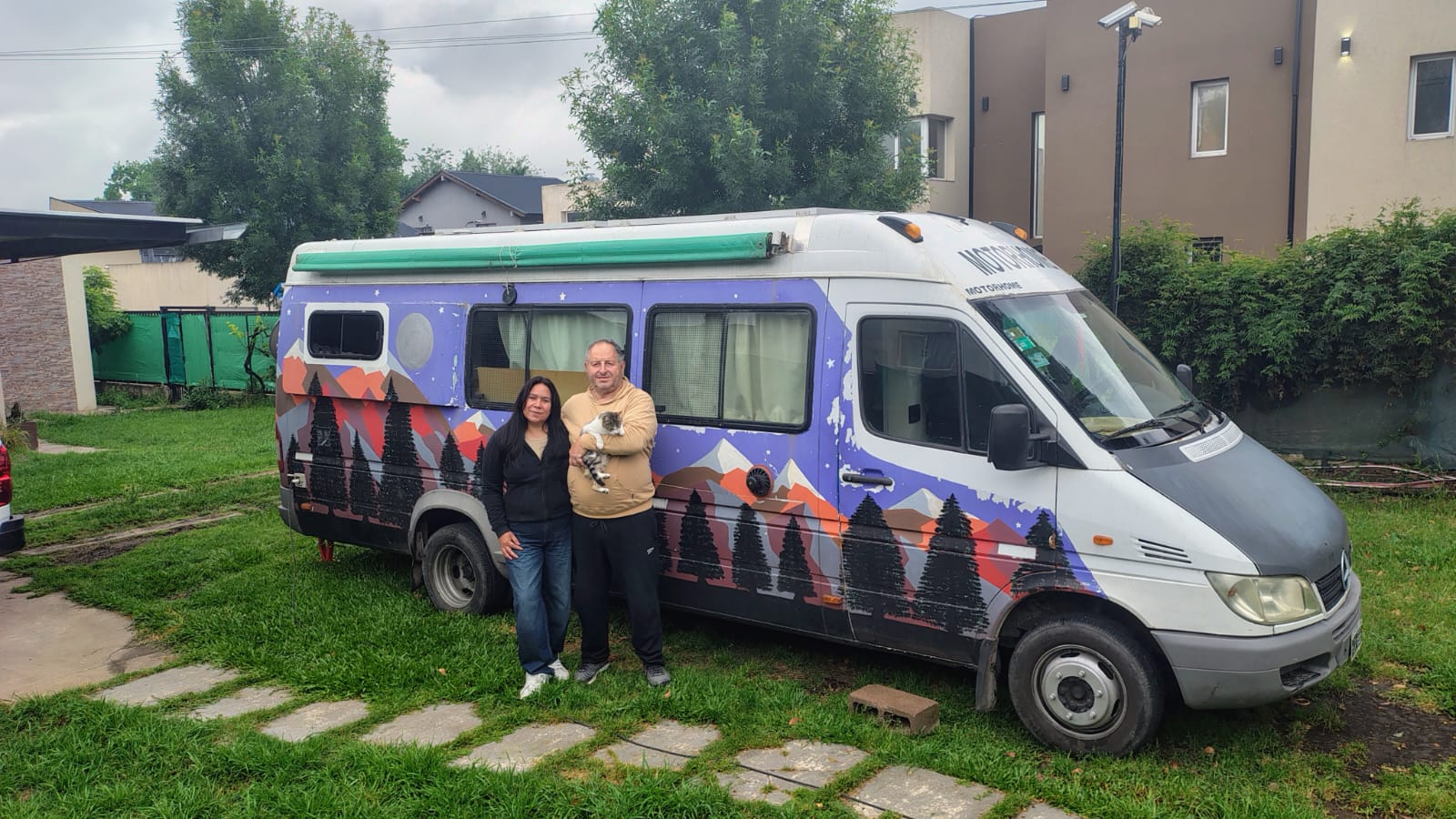 De Varela al fin del mundo: La inspiradora travesía de Laura y Daniel a bordo de la "Kiravan"