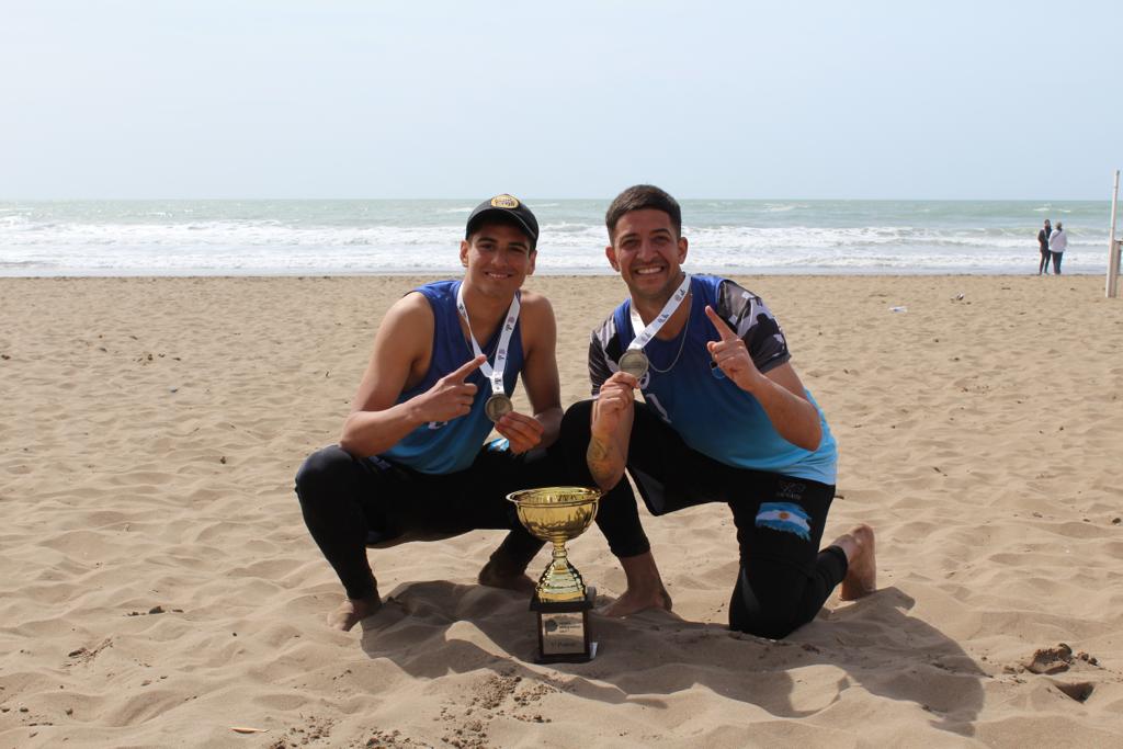 #TribunaVarelense: “Poder traer a Florencio Varela la medalla de oro es increíble”, Tomás Faggiano y Franco Curuchet, dupla de Beach Vóley masculino universitario.