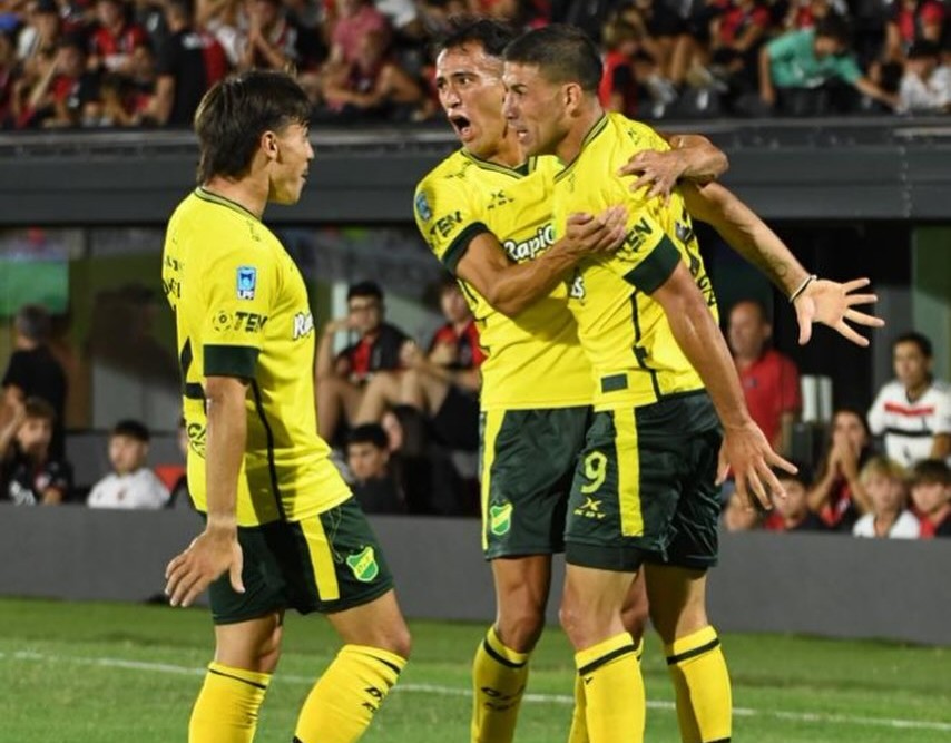 Defensa y Justicia recibe a Vélez en un duelo clave para afianzarse en el campeonato